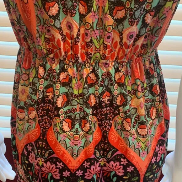 Beautiful EUC Covington Women's V-Neck Short Sleeve Top Size Medium Multicolored - Picture 6 of 12